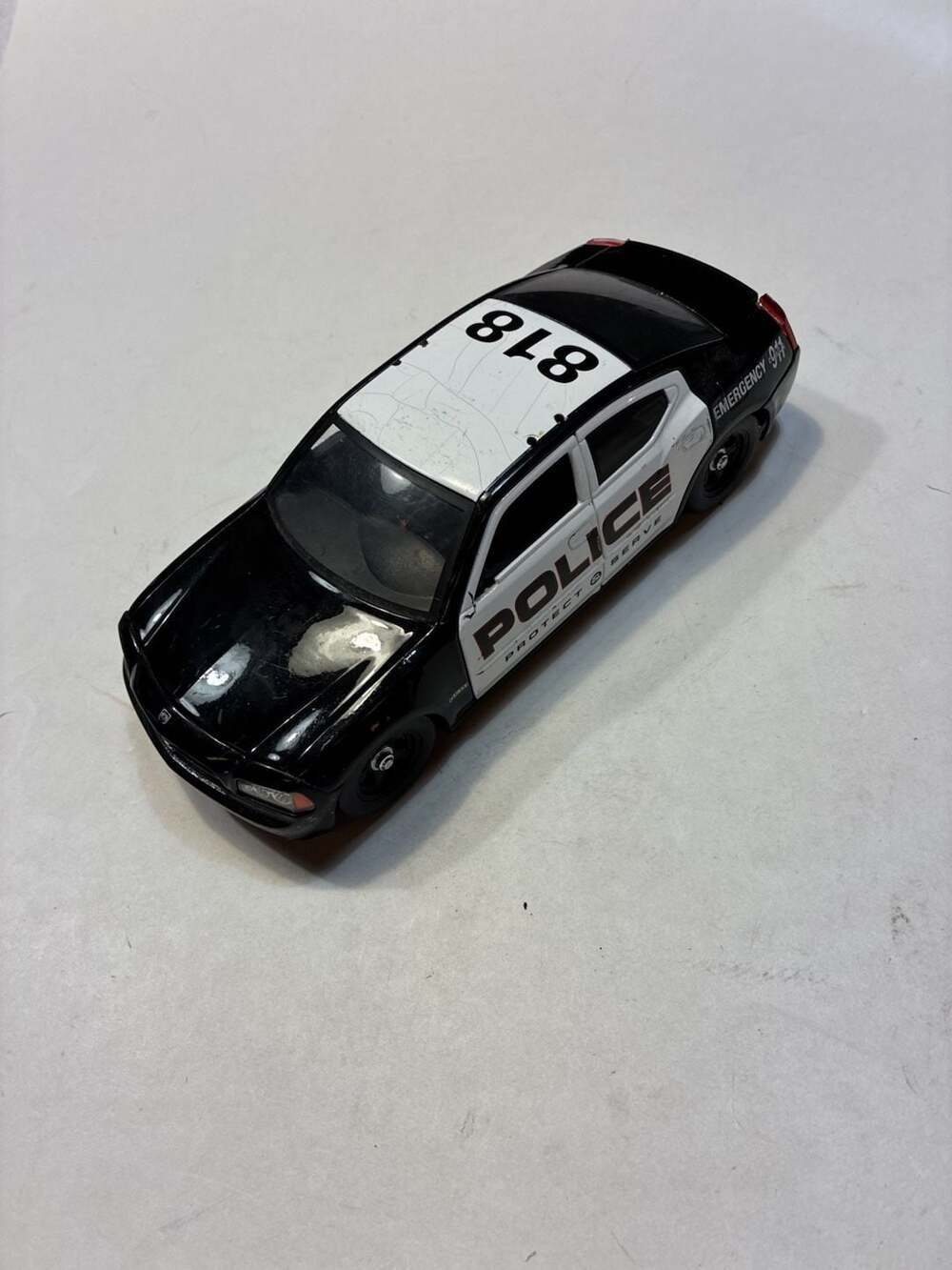 Jada Toys 2006 Dodge Charger R/T Police Cruiser 1:24 Diecast Model